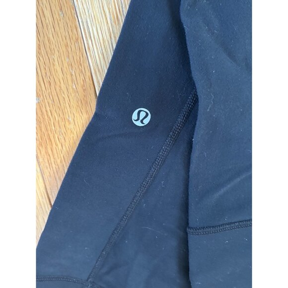 Lululemon size 4 Black Cropped Yoga Pants High-Waisted Design Womens - Picture 2 of 8